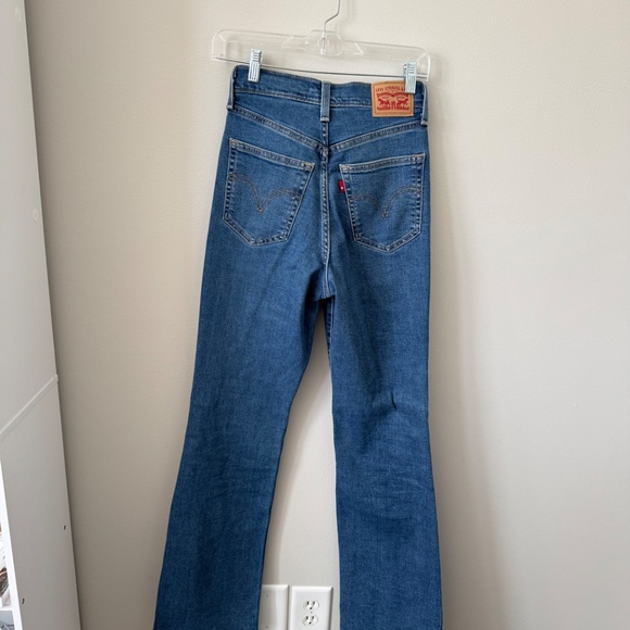 Levi's Ribcage Bootcut Jeans in Medium Wash Size 27 - Picture 3 of 3